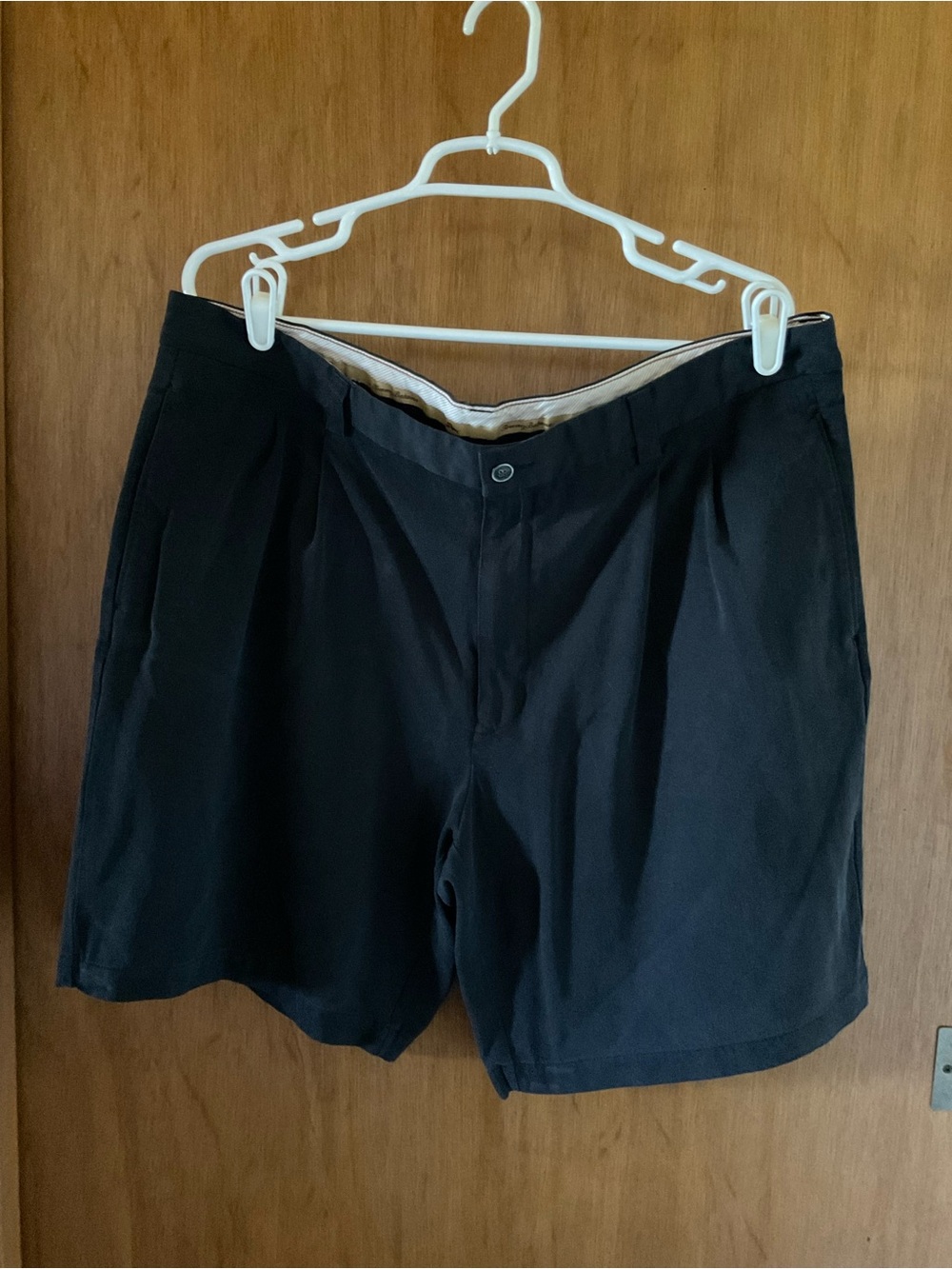 Tommy Bahama Men’s Black Flat-Front Men's Shorts 100% silk